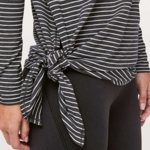 Lulu lemon asymmetrical long sleeve - Picture 2 of 9